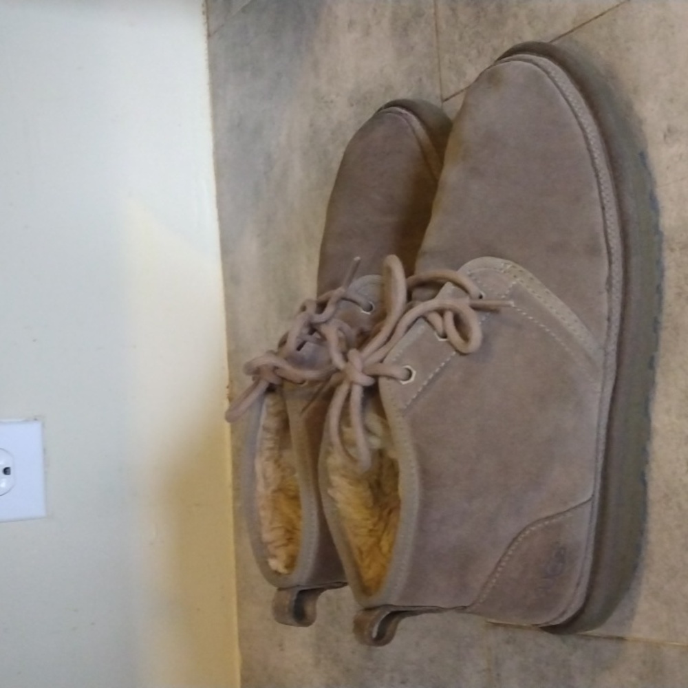 UGG NEUMEL BOOTS - Picture 1 of 15